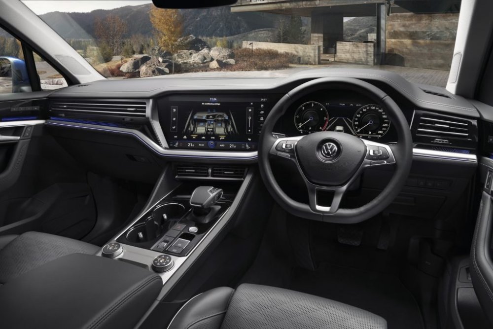 2019-VW-Touareg-Launch-Edition-19-interior-2-1024x683.jpg